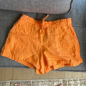 GAP shorts